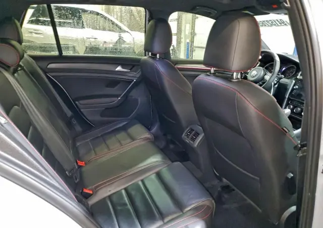 VOLKSWAGEN Golf GTI (BlueMotion Technology) DSG