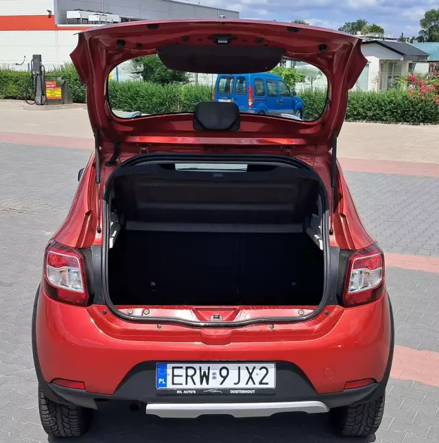 DACIA Sandero Stepway 0.9 TCe Laureate