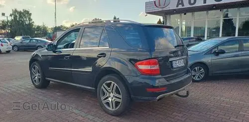 MERCEDES-BENZ ML 