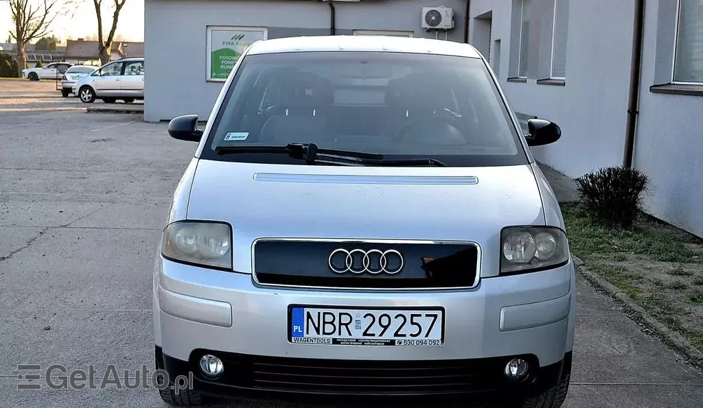 AUDI A2 