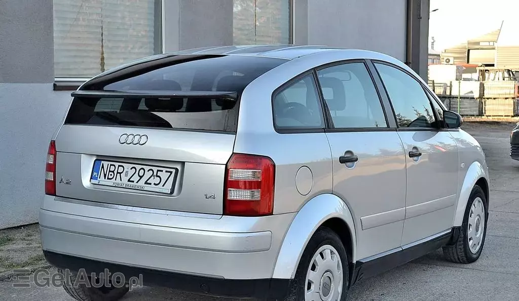 AUDI A2 