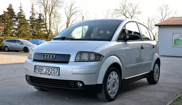 AUDI A2 
