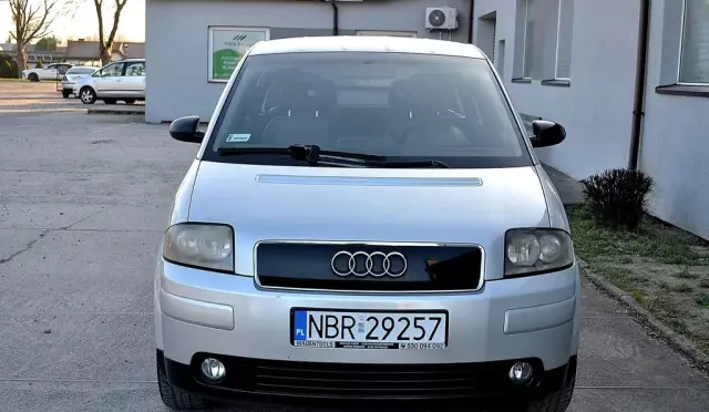AUDI A2 