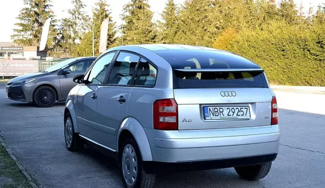 AUDI A2 