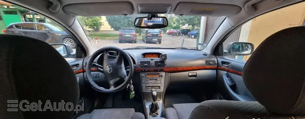 TOYOTA Avensis 