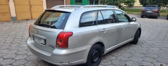 TOYOTA Avensis 