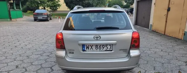 TOYOTA Avensis 