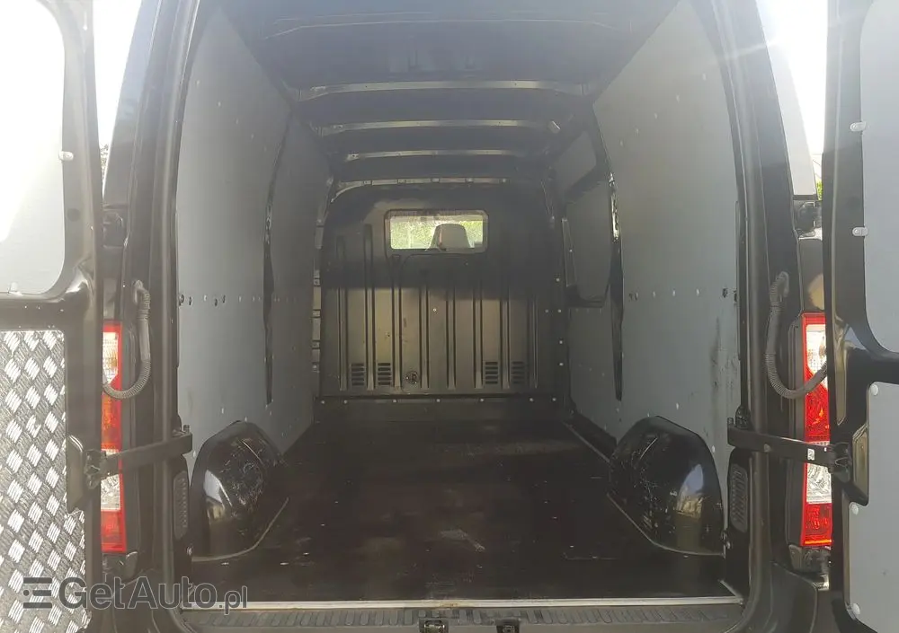 RENAULT 2.3dCi L2H2 3.5t Pack Clim 4d 