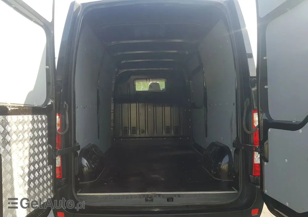 RENAULT 2.3dCi L2H2 3.5t Pack Clim 4d 