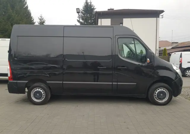 RENAULT 2.3dCi L2H2 3.5t Pack Clim 4d 