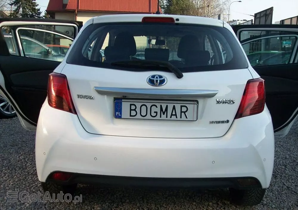 TOYOTA Yaris 
