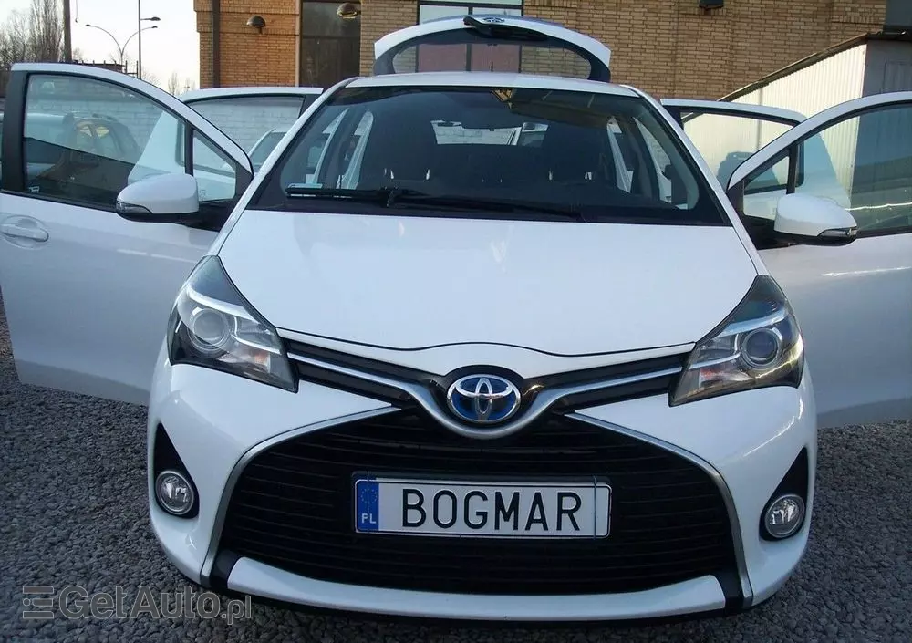 TOYOTA Yaris 