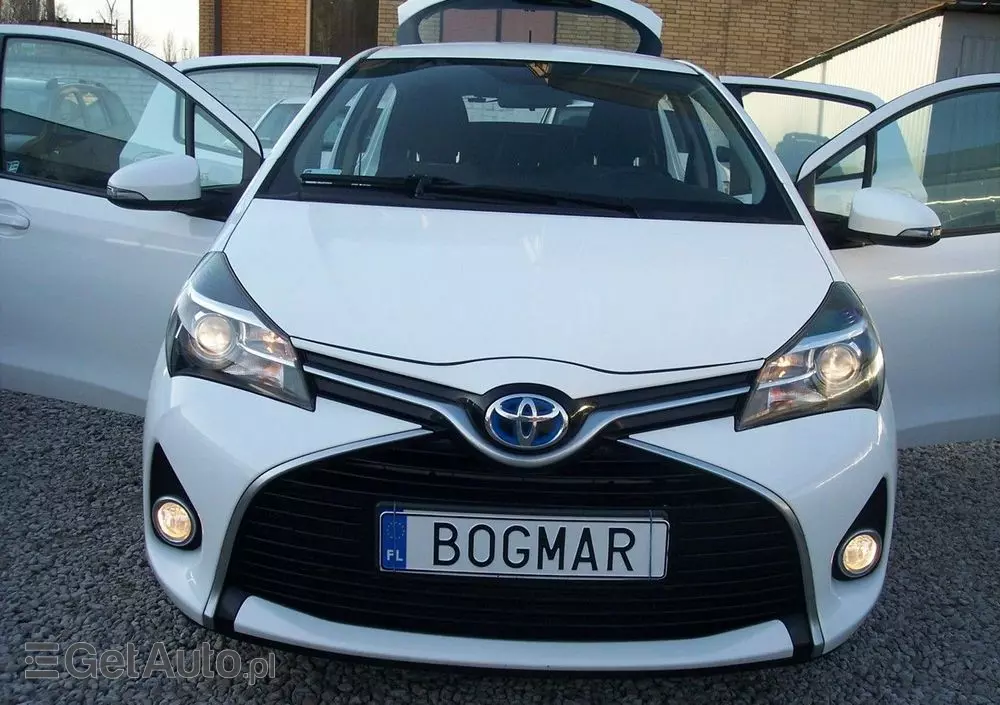 TOYOTA Yaris 