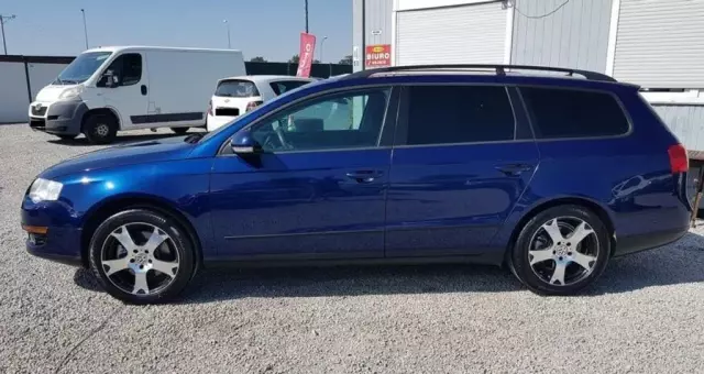 VOLKSWAGEN Passat 