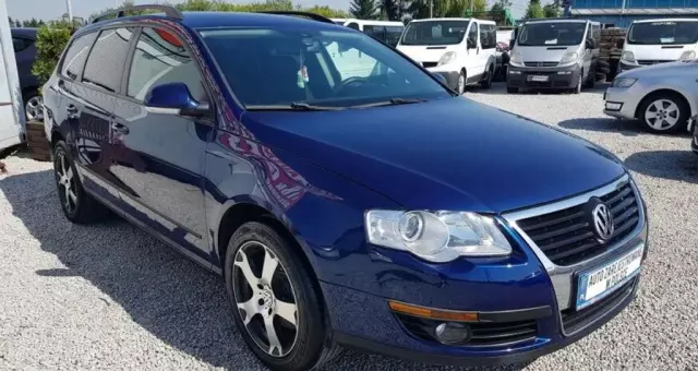 VOLKSWAGEN Passat 