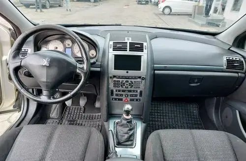 PEUGEOT 407 