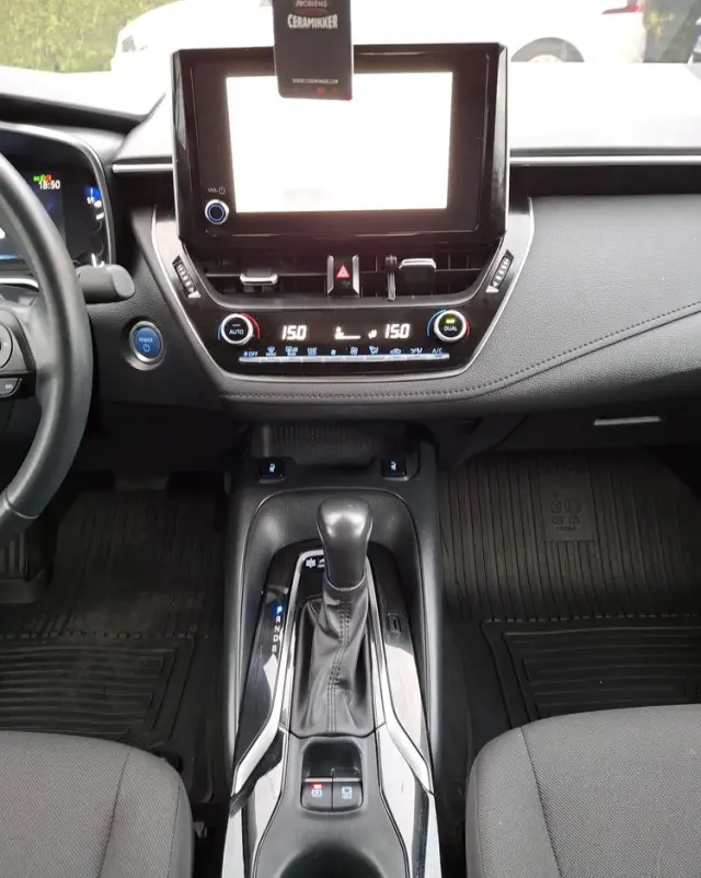 TOYOTA Corolla 1.8 Hybrid Comfort