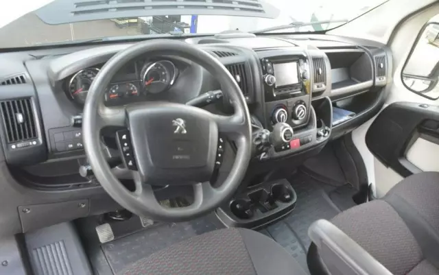 PEUGEOT Boxer 