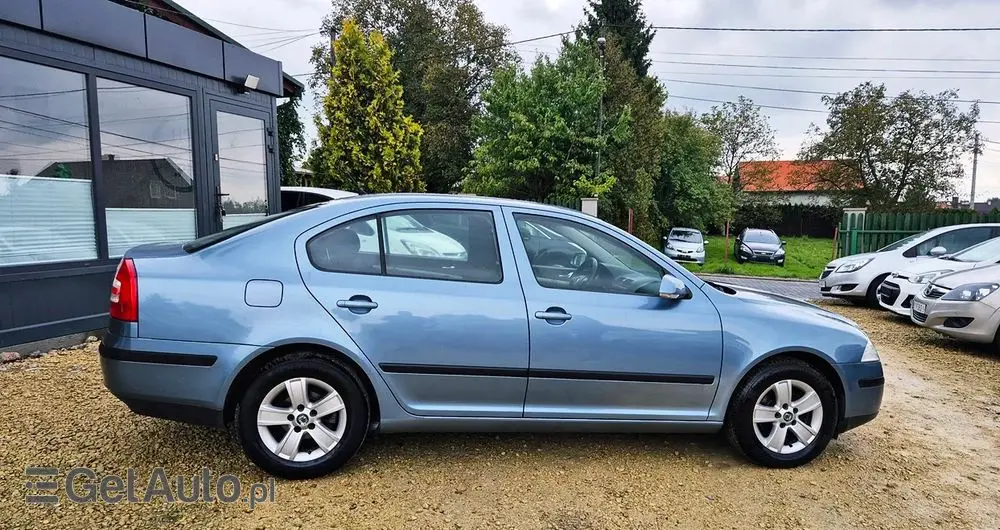 SKODA Octavia 1.6 Family Plus