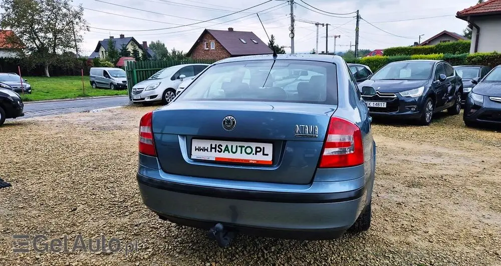 SKODA Octavia 1.6 Family Plus