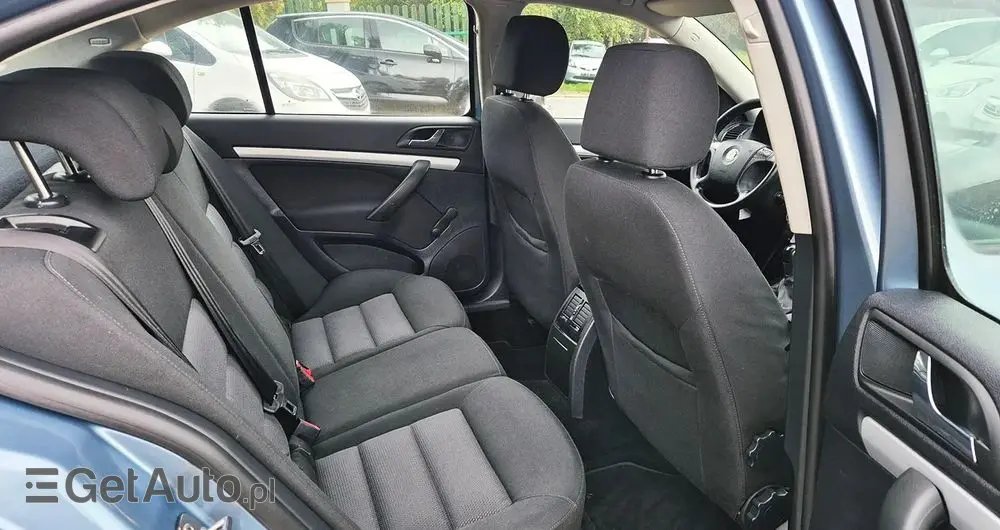 SKODA Octavia 1.6 Family Plus