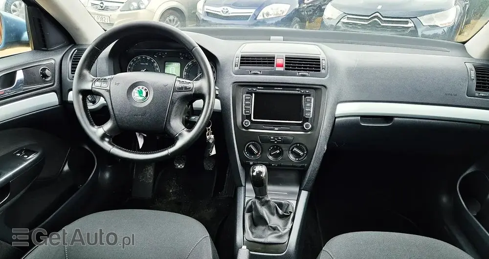 SKODA Octavia 1.6 Family Plus