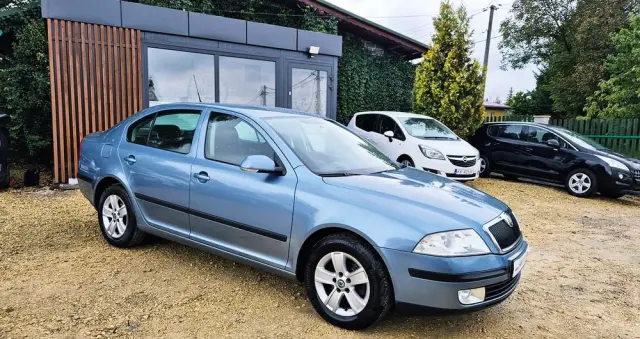 SKODA Octavia 1.6 Family Plus
