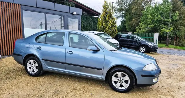 SKODA Octavia 1.6 Family Plus