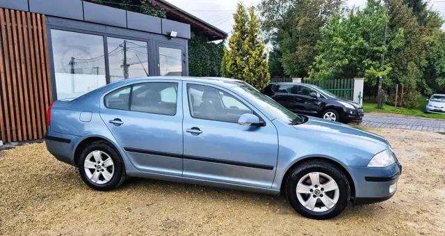 SKODA Octavia 1.6 Family Plus