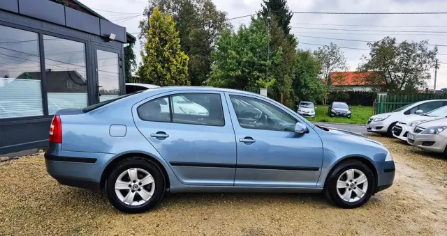 SKODA Octavia 1.6 Family Plus