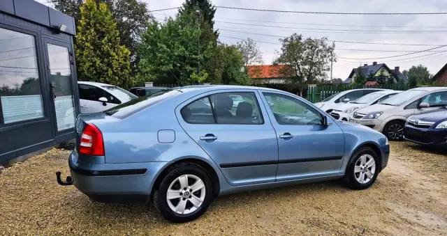 SKODA Octavia 1.6 Family Plus