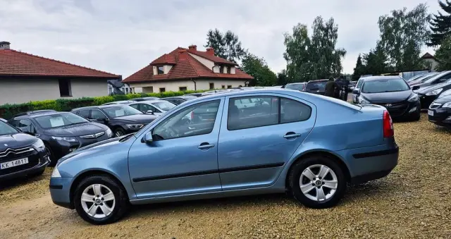 SKODA Octavia 1.6 Family Plus