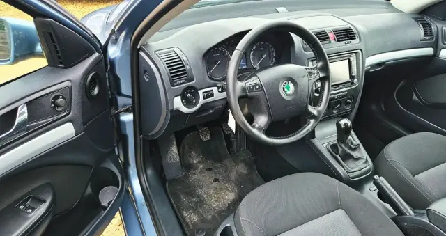 SKODA Octavia 1.6 Family Plus