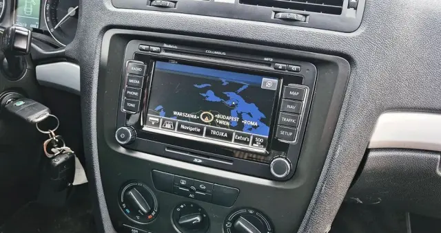 SKODA Octavia 1.6 Family Plus