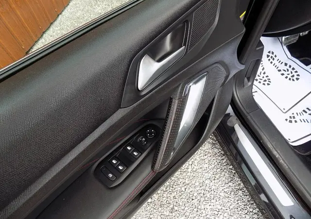 PEUGEOT 308 1.5 BlueHDi GT Pack S&S EAT8