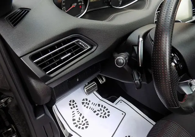 PEUGEOT 308 1.5 BlueHDi GT Pack S&S EAT8