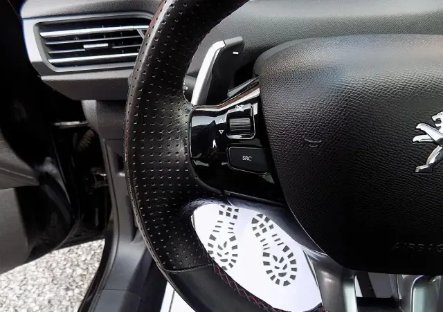 PEUGEOT 308 1.5 BlueHDi GT Pack S&S EAT8