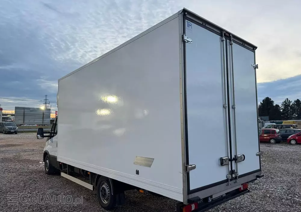 IVECO Daily 35S18 HiMatic kontener 10eu palet 