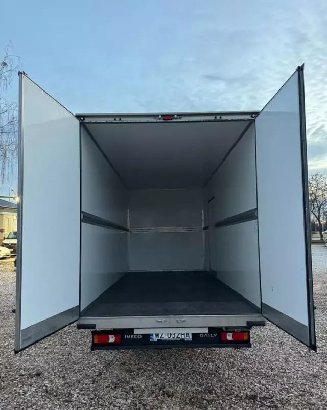 IVECO Daily 35S18 HiMatic kontener 10eu palet 