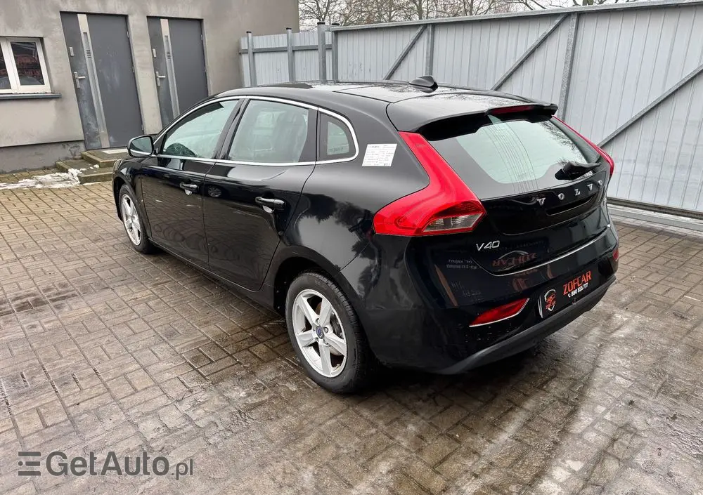 VOLVO V40 D2 Summum