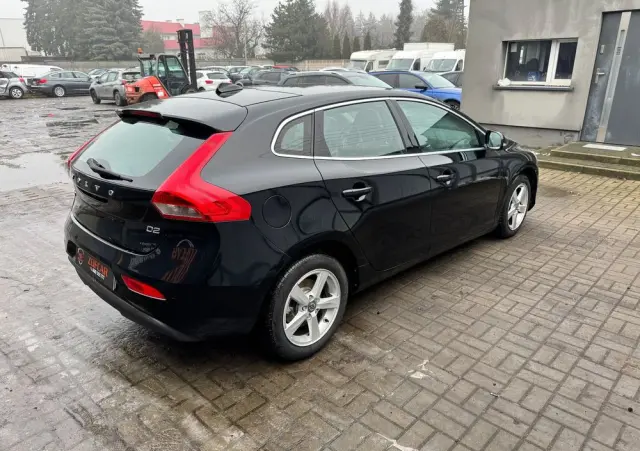VOLVO V40 D2 Summum