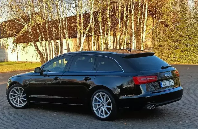 AUDI A6 