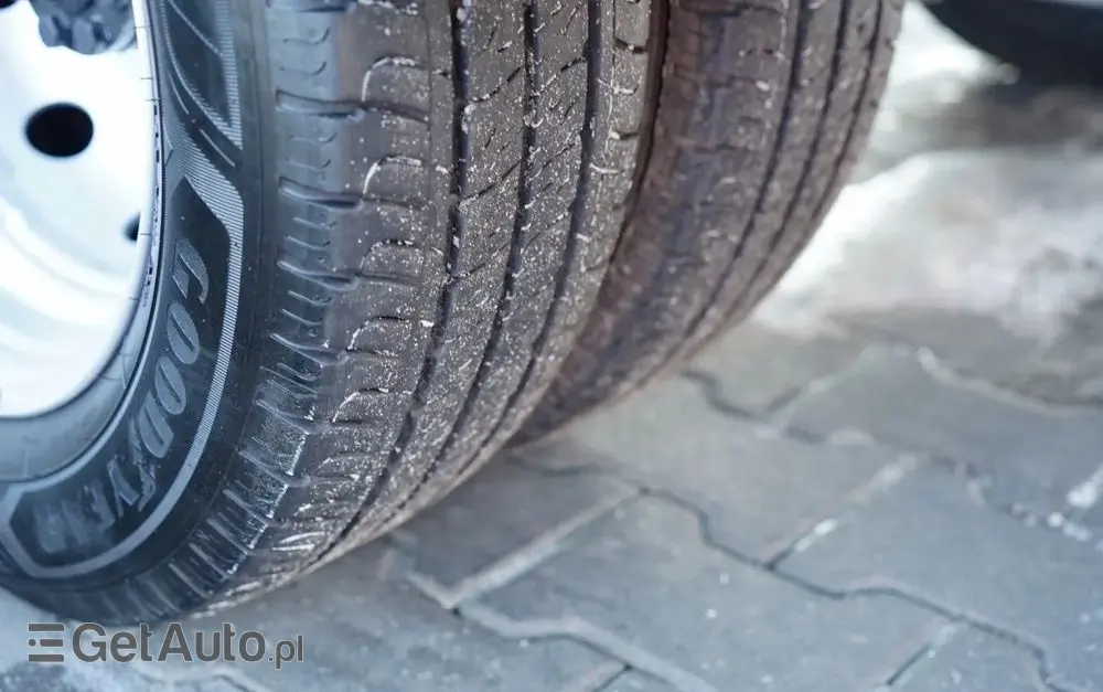 RENAULT MAXITY 140 / ZABUDOWA BURTOWA / BLIŹNIAK / MANUAL / 3 MIEJSCA / 