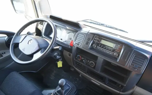 RENAULT MAXITY 140 / ZABUDOWA BURTOWA / BLIŹNIAK / MANUAL / 3 MIEJSCA / 