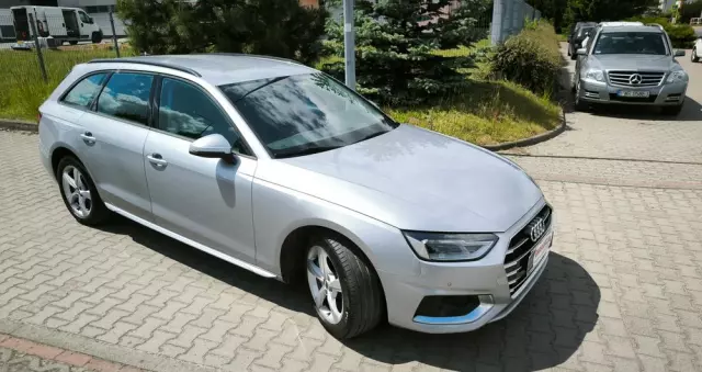AUDI A4 