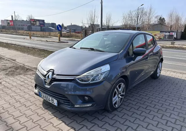 RENAULT Clio DCi 90 Dynamique