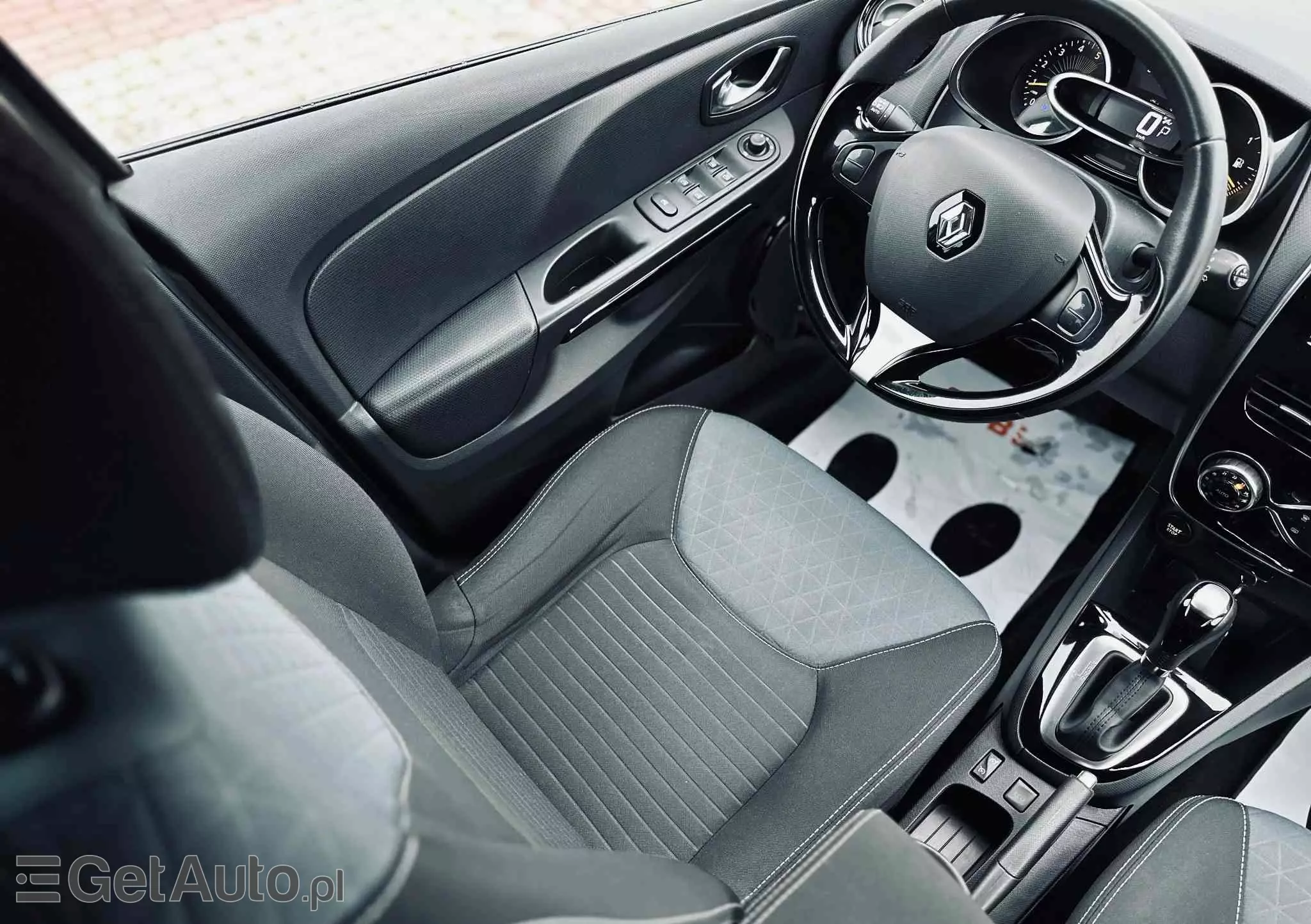 RENAULT Clio Grandtour dCi 90 EDC Limited