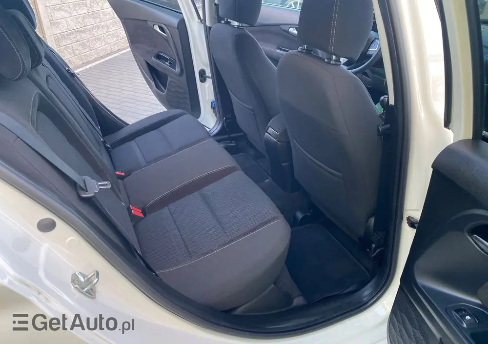 FIAT Tipo 1.4 T-Jet Business Line