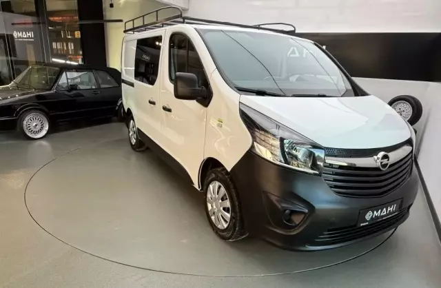 OPEL Vivaro 