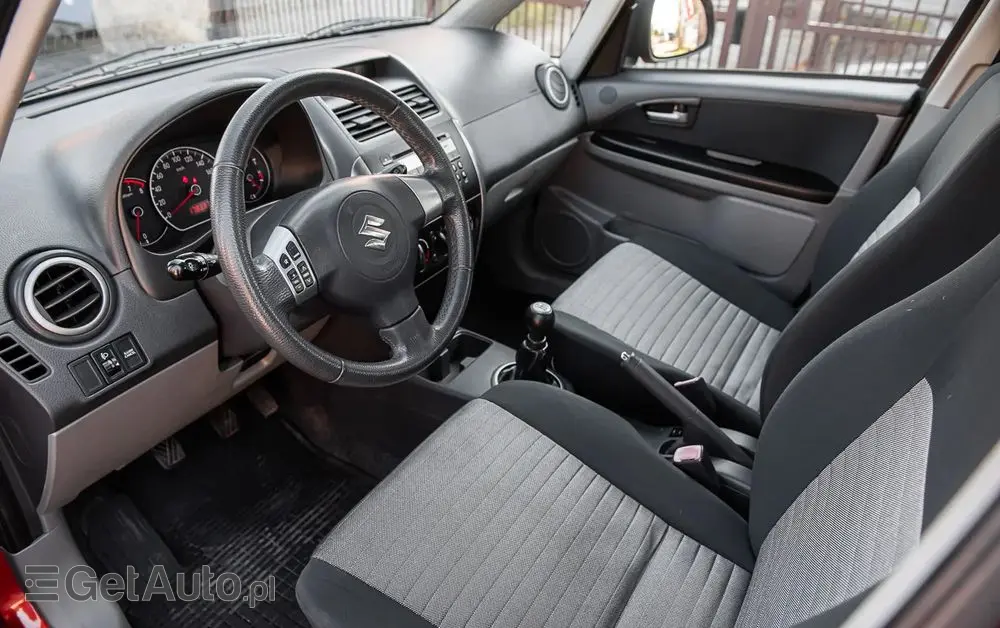 SUZUKI SX4 